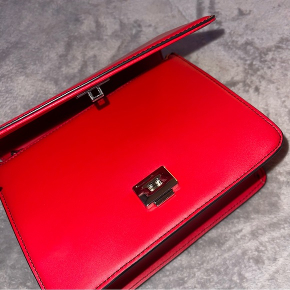 Red Jessie & Jane chic classic lather hand bag/ satchels - Picture 6 of 17